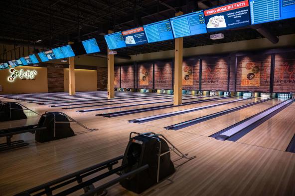 Ready, Set, Strike! Lefty’s has 16 luxury bowling lanes that each feature comfortable modern lounge style seating for groups including a 4-seater hightop. Each lane has its own server so guests can enjoy craft cocktails and chef inspired food laneside.